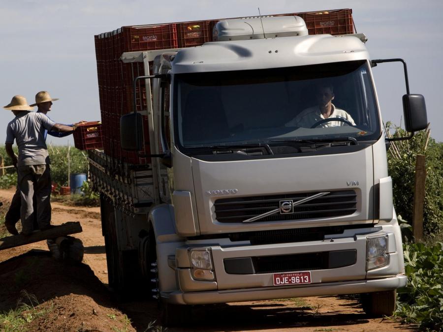 Volvo VM 260 6x4 2003 года  (фото 3 из 18)